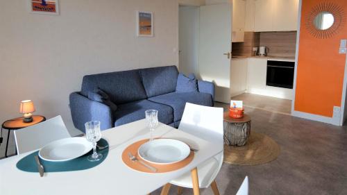 La Baule-Escoublac Apartment | Oceanfront Comfort at Lutin Vue Baie La Baule - Rated 9.2