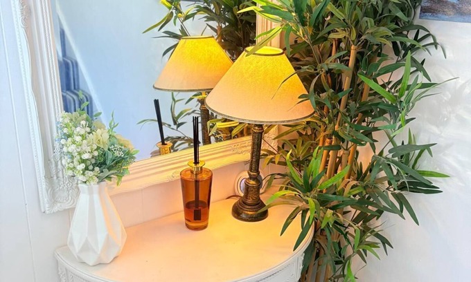 Luton House | Luton Airport Guest House