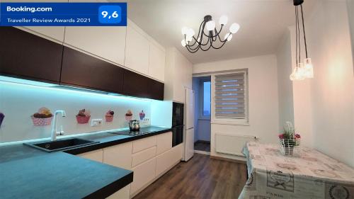 Dniprovs'kyi District Apartment | Highly Rated Apartments in Kyiv with Spa & Restaurant