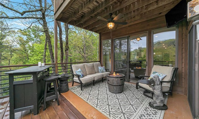 Lake Toxaway Condo | Remarkable 3BR Mountain Condo with Incredible Falls View