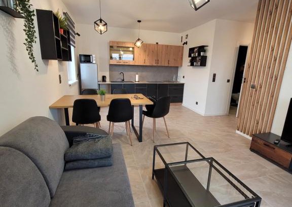 Chrzanow Apartment | Guest Rated 9.6: LUX Apartament - Family-Friendly Escape