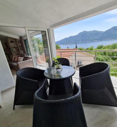 Orahovac Apartment | Elegant Oceanfront Suites at Lux Apartmani Darija