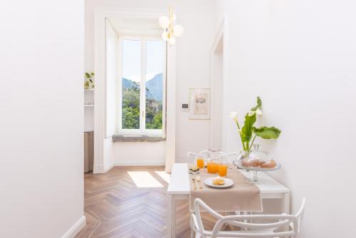 Meta Bed & Breakfast | Luxury Awaits at Lux Aurea: Rated 10/10 with Hot Tub!