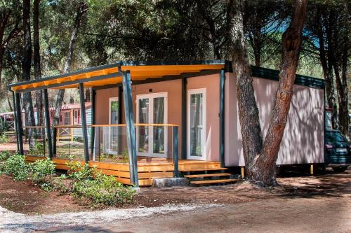 Valbandon Apartment | Pet-Friendly Oceanview Mobile Home at Lux Camp Bi Village