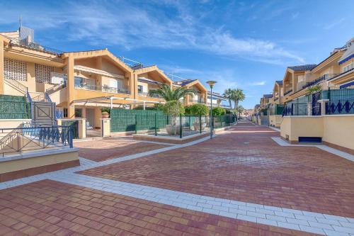 Puerto Marino House | Top-Rated Lux de Novamar with Oceanfront Pool in Gran Alacant