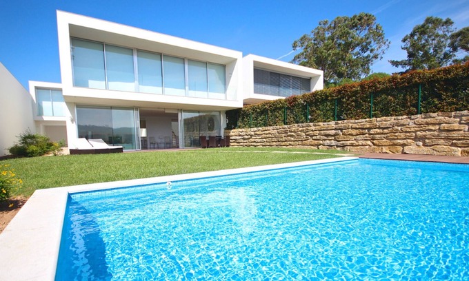 Santa Maria e Sao Miguel Villa | Lux Design Villa in Sintra