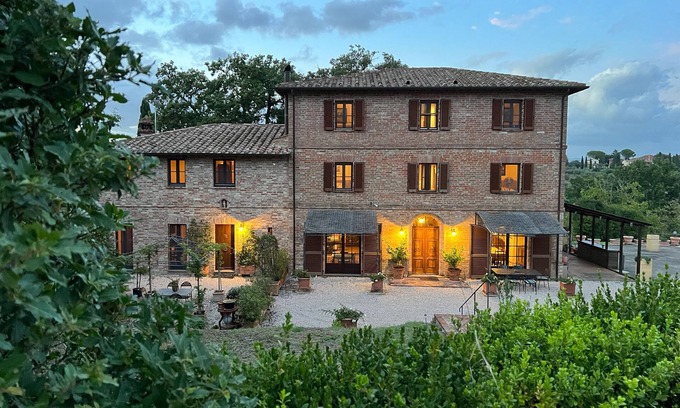 Gioiella House | Exclusive Gated Villa with Private Pool in Umbria/Tuscany