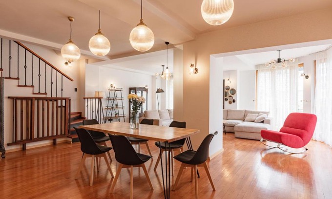 Centar Villa | Elegant House with Private Parking in Skopje - Guest Rated 9.5
