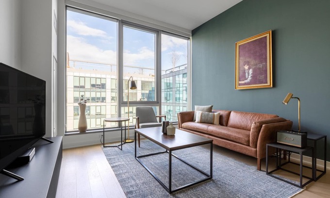 Navy Yard Apartment | Pet-Friendly Navy Yard 1BR with Gym and Pool Access