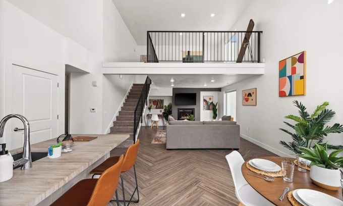 Downtown Salt Lake City Apartment | Exquisite Penthouse Oasis in the Heart of SLC - 10/10 Rated