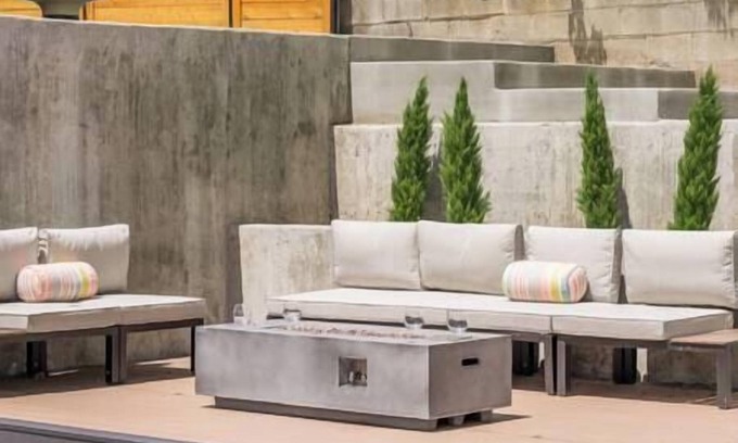 Applewood Villages House | Lux Pool House! Hot Tub, Fire Pit, Mini Putt, Game Room!