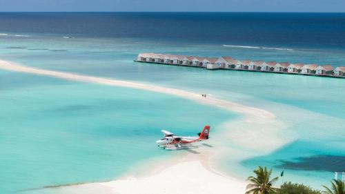 Dhidhoofinolhu Island Resort | Experience LUX* South Ari Atoll Resort & Villas - 5 Star Escape