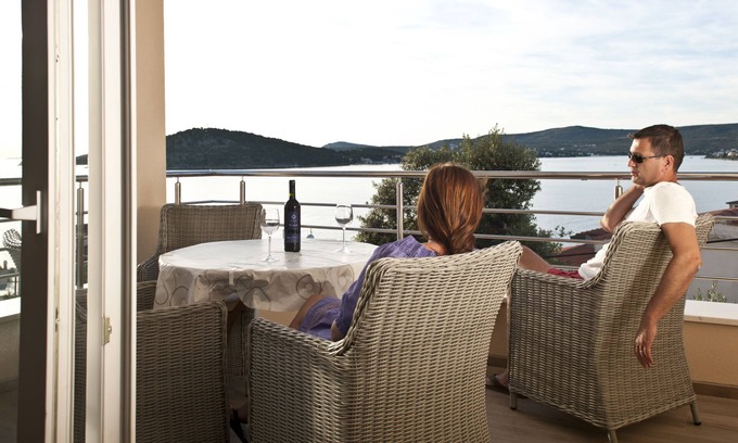 Razanj Apartment | Beachfront Villa Laguna: Apartment with Pool & Sea Views
