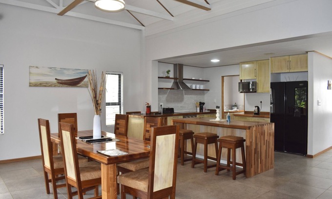 Prince's Grant Golf Estate House | Coastal 6 Sleeper in Golf Estate – Ideal for Families