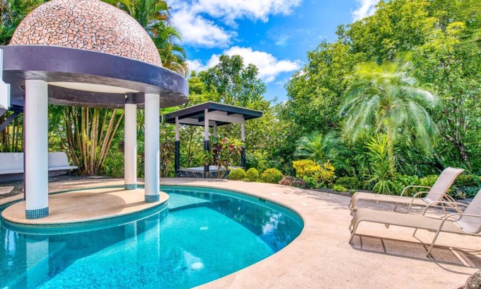Nosara Resort | 𝑳𝒖𝒙𝒆 15BR Mansion » 4 Villas » 2 Pools » Retreats » Weddings » 24-7 Security