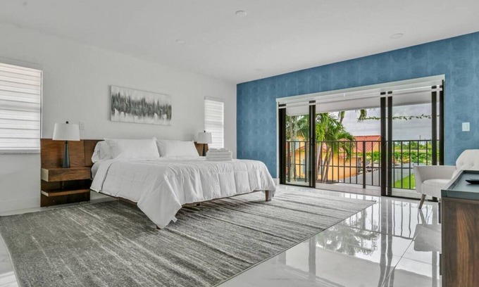 Olympia Heights House | Elegant 4BD Duplex with Pool Near Dining and Spa