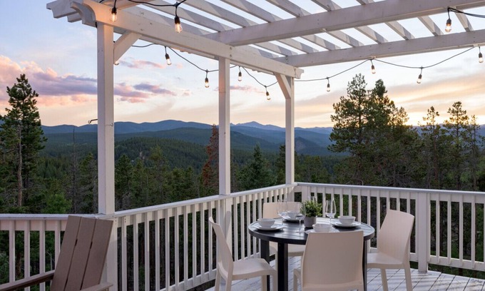 Black Hawk House | Top-Rated 4BR Mountain Retreat with Breathtaking Views