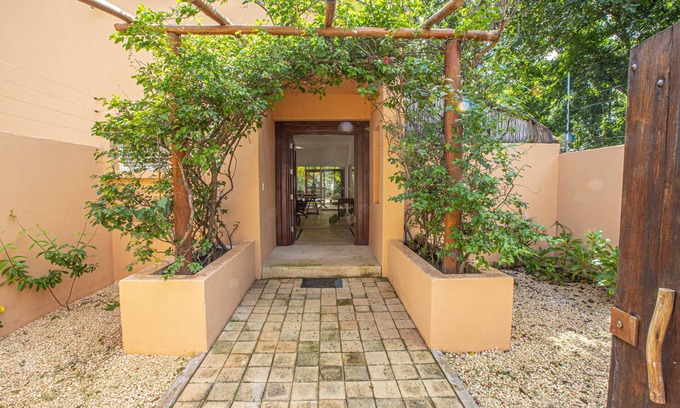 La Veleta Villa | Elegant 6-Bedroom Villa with Private Pool in Tulum