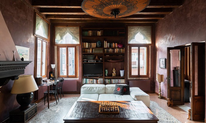 Cannaregio Apartment | Tranquil Escape at Palazzo Cannaregio - Guest Rated 9.8