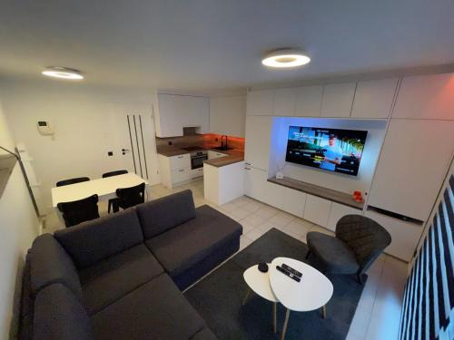 Nieuwpoort-Bad Apartment | Modern Apartment Steps from the Beach in Nieuwpoort-Bad