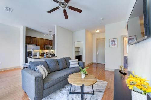 Astrodome Apartment | Luxe Apt with Pool, Gym, Wi-Fi, Pets Allowed