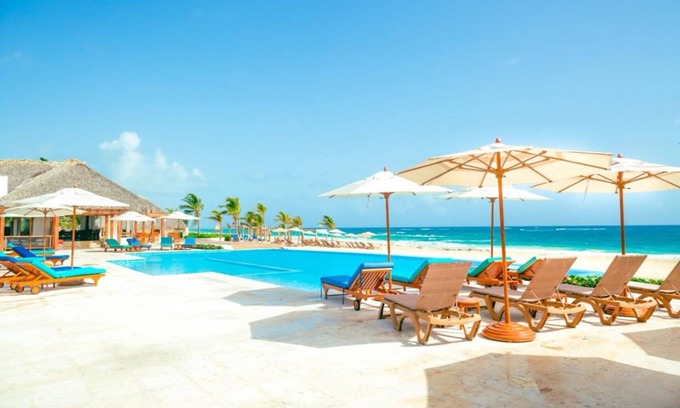 Bavaro Condo | Indulge in a Beachfront Condo with FREE Golf Cart Access