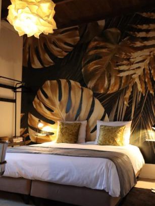 Breezand Bed & Breakfast | Cozy Bloemenzicht BnB: Oceanfront Retreat, 10 Min from Beach