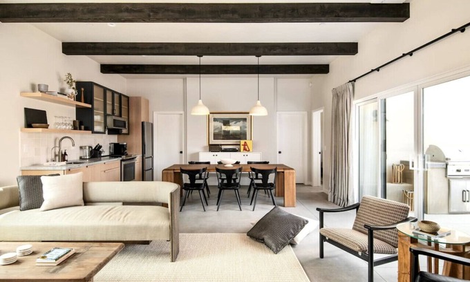 Joshua Tree House | Pet-Friendly Boulder Retreat Near JTNP with Top Amenities
