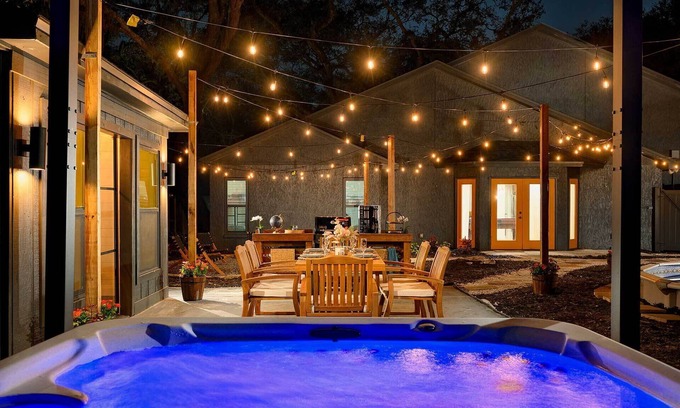 Limona Improvement Cottage | Inviting Brandon Retreat with Private Pool & Hot Tub