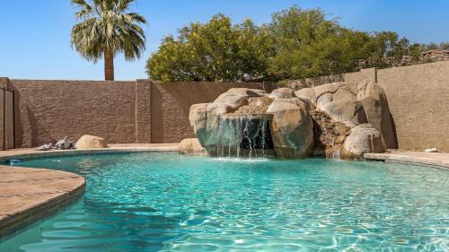 Casa Buena House | Elegant Scottsdale Retreat with Private Pool & Backyard Oasis