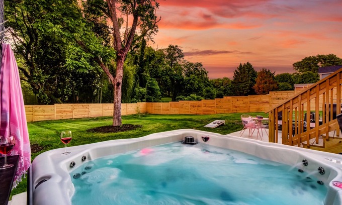 Mount Airy House | Relaxing Luxe Cottage with Hot Tub & Game Amenities