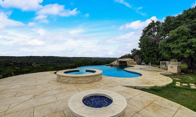 Oatmeal House | Discover a Designer Hill Country Retreat with Infinity Pool