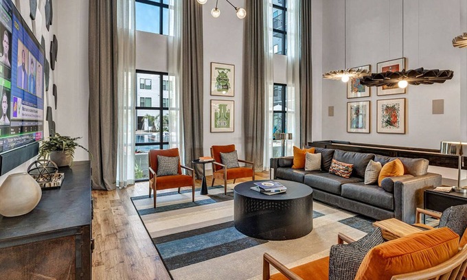 Govalle Apartment | Modern East Austin 1BR with Pool, Gym & Kitchen Amenities