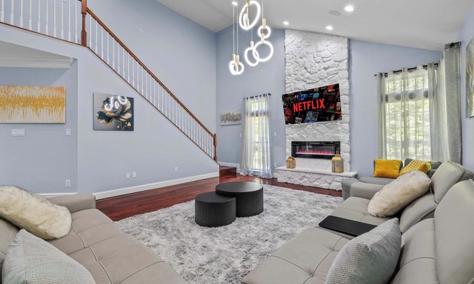 East Stroudsburg House | Experience Comfort with Pool, Game Room & Lake Views