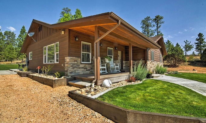 Bryce Canyon Cottage | Ideal Retreat Just 2 Miles from Bryce Canyon National Park