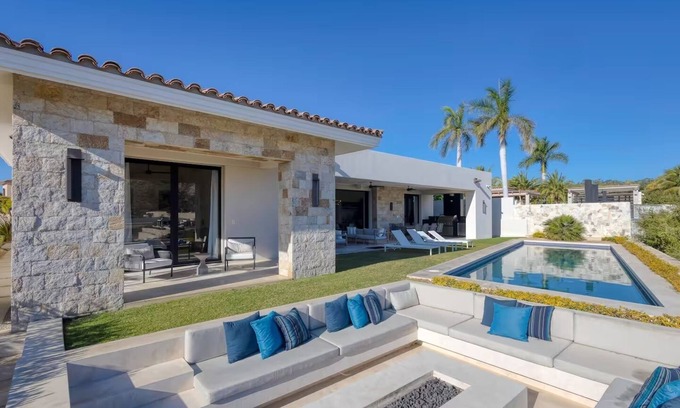 San Jose del Cabo Villa | Family-Friendly Villa with Pool & Ocean Views - 10/10 Rating