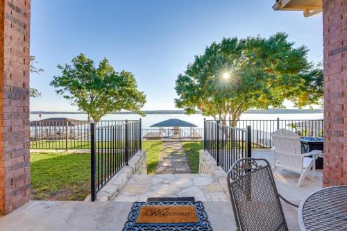 Granbury House | Lakefront Granbury Retreat: Dock, Games & Family Fun!
