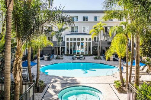 Del Rey Apartment | Top-Rated MDR Apartment with Pool, Gym & BBQ Facilities