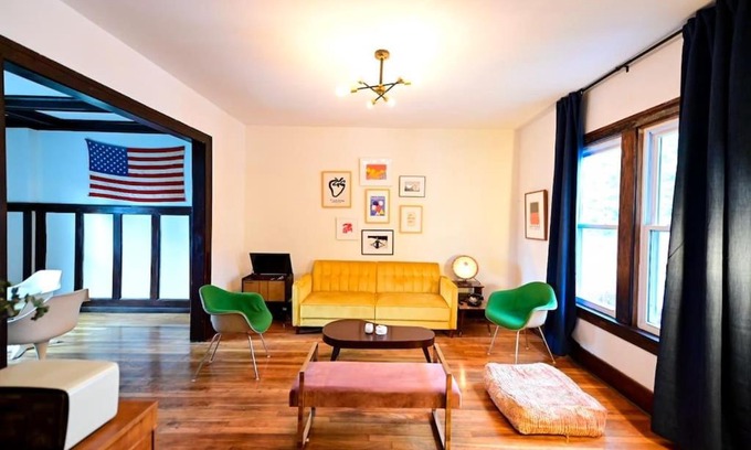 Mexicantown - Southwest Detroit House | Stylish Mid-Century Historic Townhouse with Family Amenities