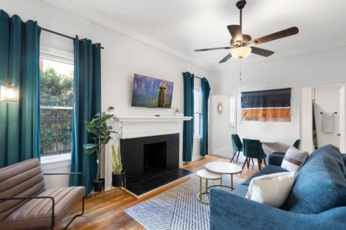 Downtown Phoenix House | Modern Apartment in the Heart of Phoenix - Pet Friendly Stay