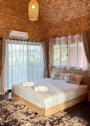 K. Phu Pieng Bed & Breakfast | Pet-Friendly Nan Terrace View King Room for Memorable Stays