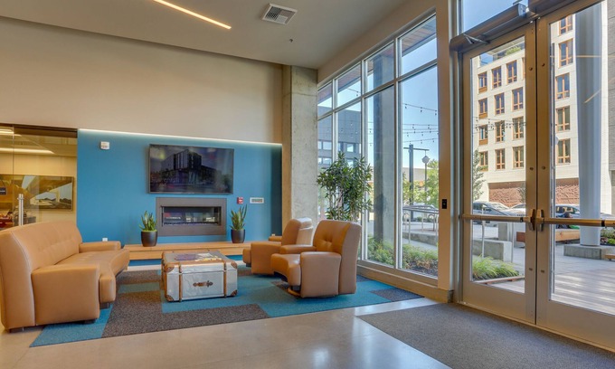 Uptown Condo | Newly Built Hotel with Bridge Views & Prime Walkable Locale