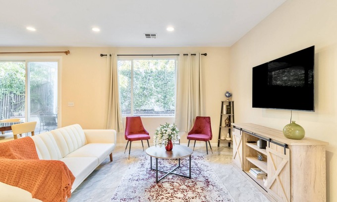 Union City House | Exclusive Private Retreat Steps from Coyote Hills Park