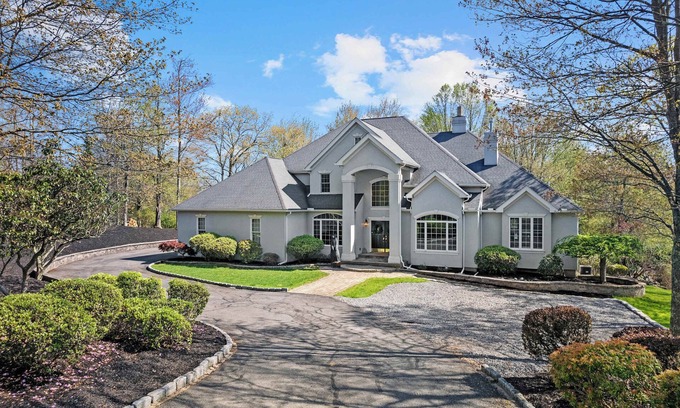 Lake Harmony House | Luxe,Sleeps20,Bar&Lounge,Karaoke,HotTub,GameRoom