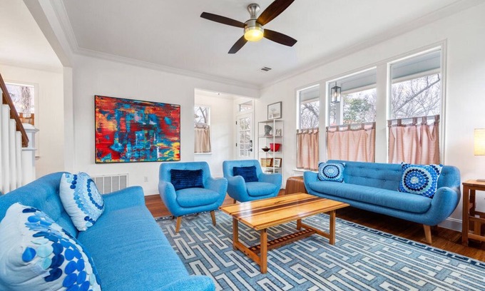 East Cesar Chavez House | Premier Spa Guesthouse - Short Walk to Downtown and Lake View!