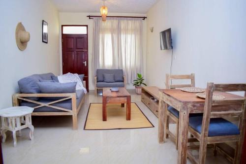 Mtwapa Apartment | Child-Friendly Luxe Stay at Airbnb - Rated 8/10 by Guests