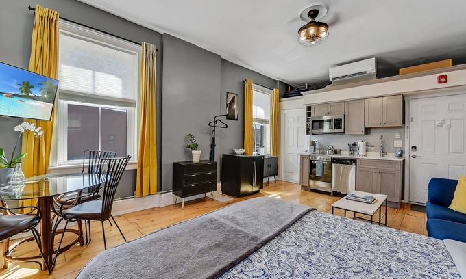Beacon Apartment | Luxe Studio 2: Guest Rated 10/10 with Kitchen & Steam Shower