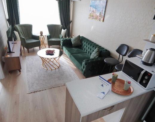 Esenyurt Apartment | Convenient 1-Bedroom Hotel with Free WiFi & Parking