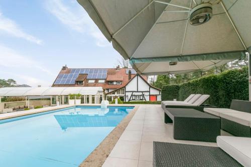 Houthalen Villa | Luxe Vacation Villa with swimming pool, 5 bedrooms