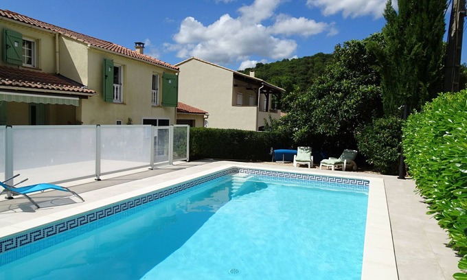 La Tour-Sur-Orb Villa | Relaxing Retreat with Private Pool and Family Amenities
